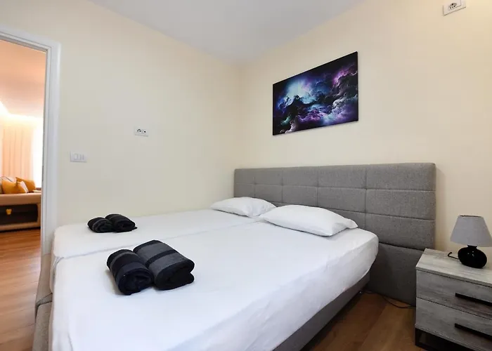 Noir Living 2 Bedroom Apartament *