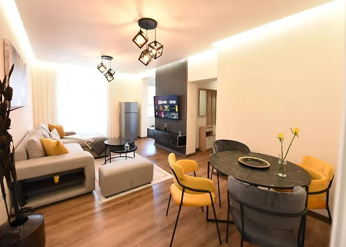 Noir Living 2 Bedroom דירה טיראנה